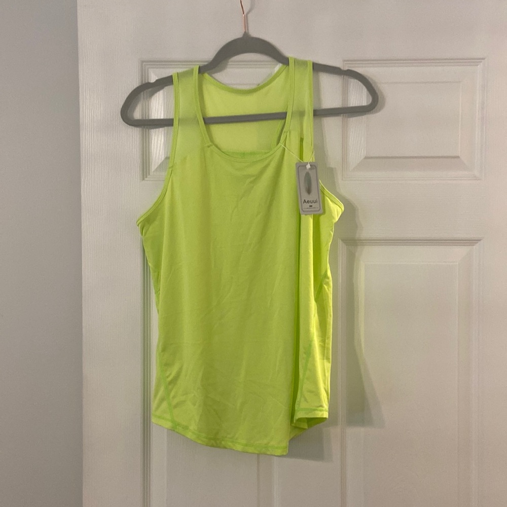 Aeuui Tank Top size M brand new with tag